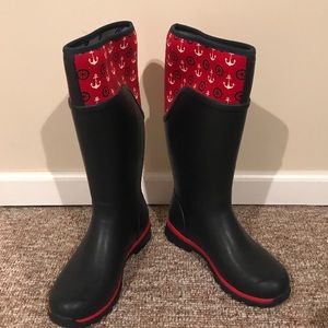 Muck Boots Women's Tall Rain Boot.  Women 9